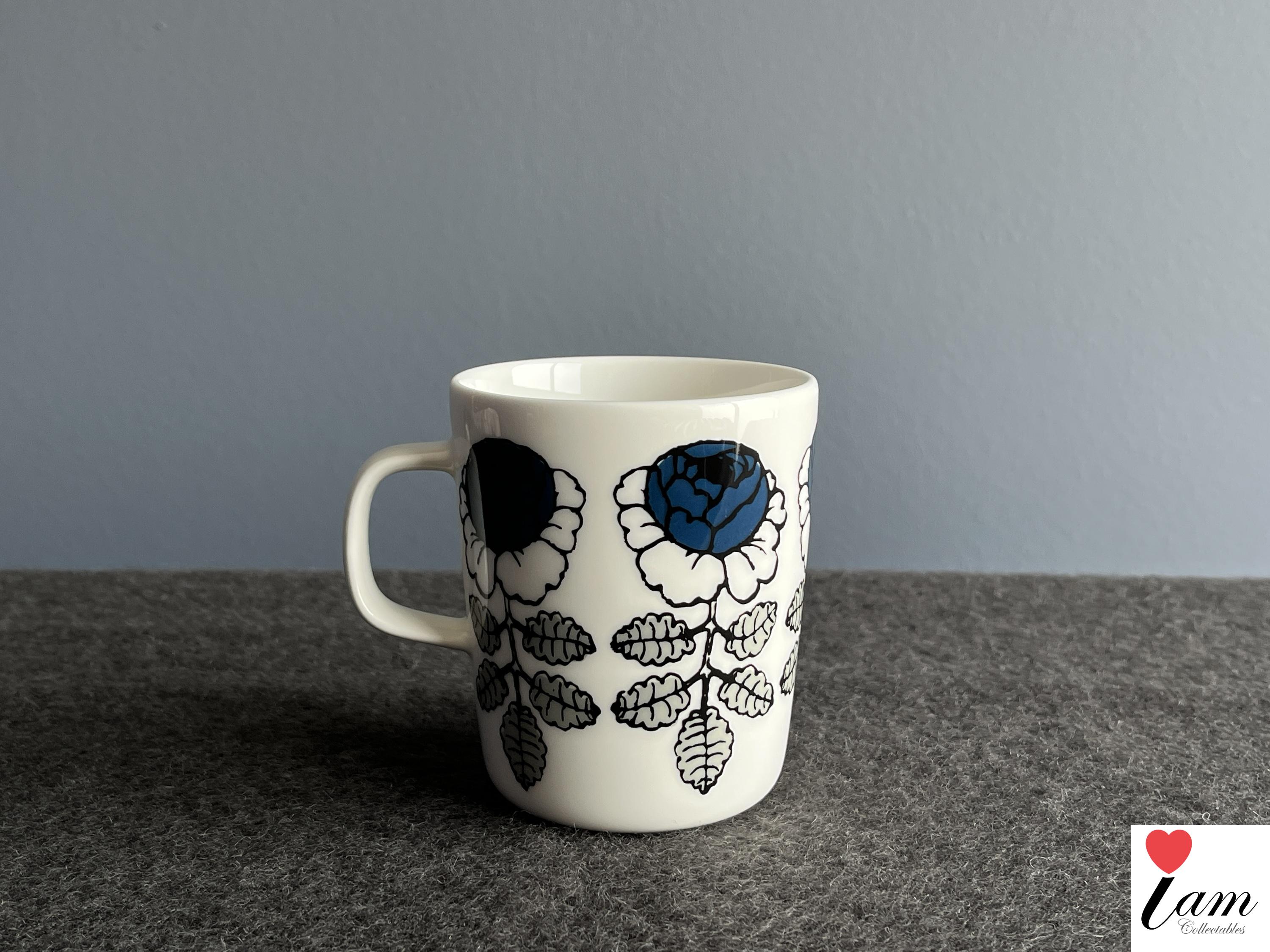 Marimekko Vihkiruusu mug dark blue – I am collectables
